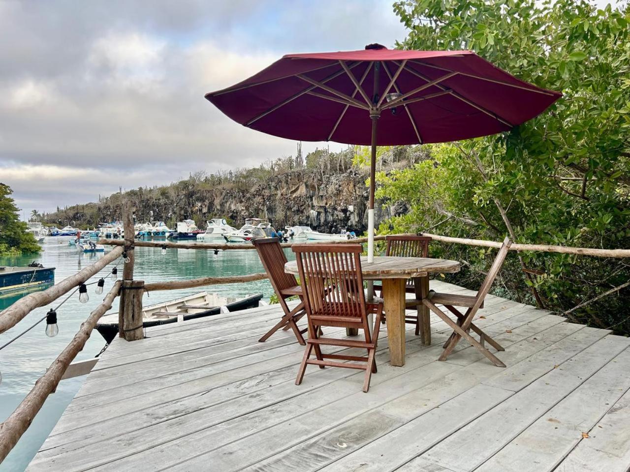Bed and Breakfast Casa Kubler Puerto Ayora  Esterno foto