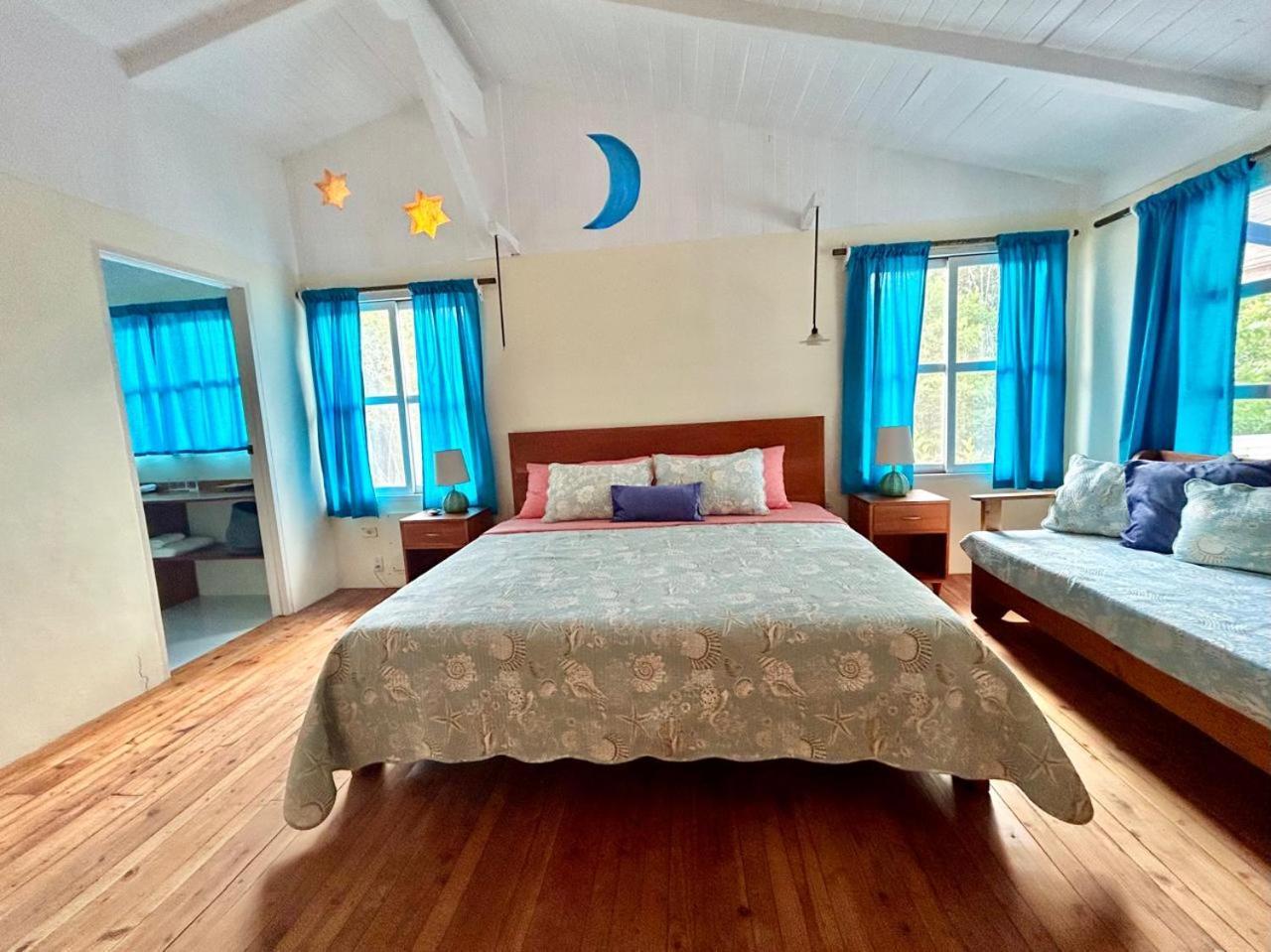 Bed and Breakfast Casa Kubler Puerto Ayora  Esterno foto